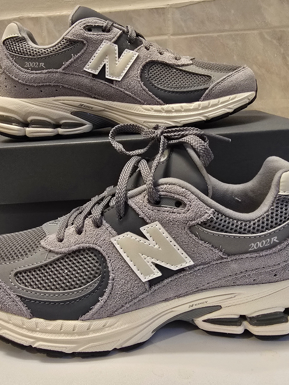 New Balance  2002R Gray Athletic Sneakers Women Size 6 & Kids 5